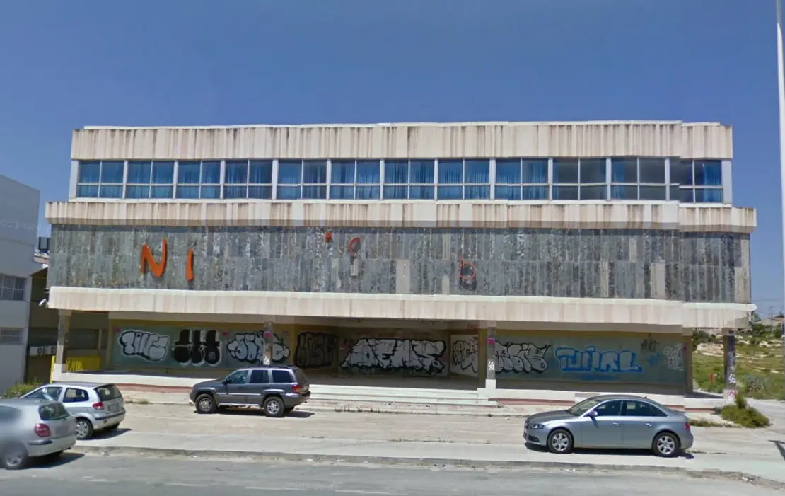 Nave en Elche