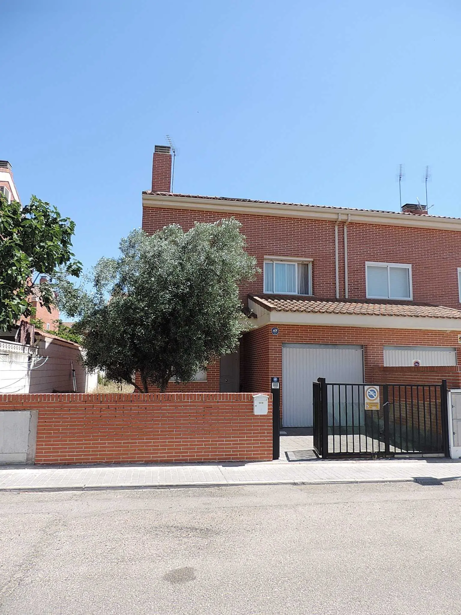 Vivienda en Alovera