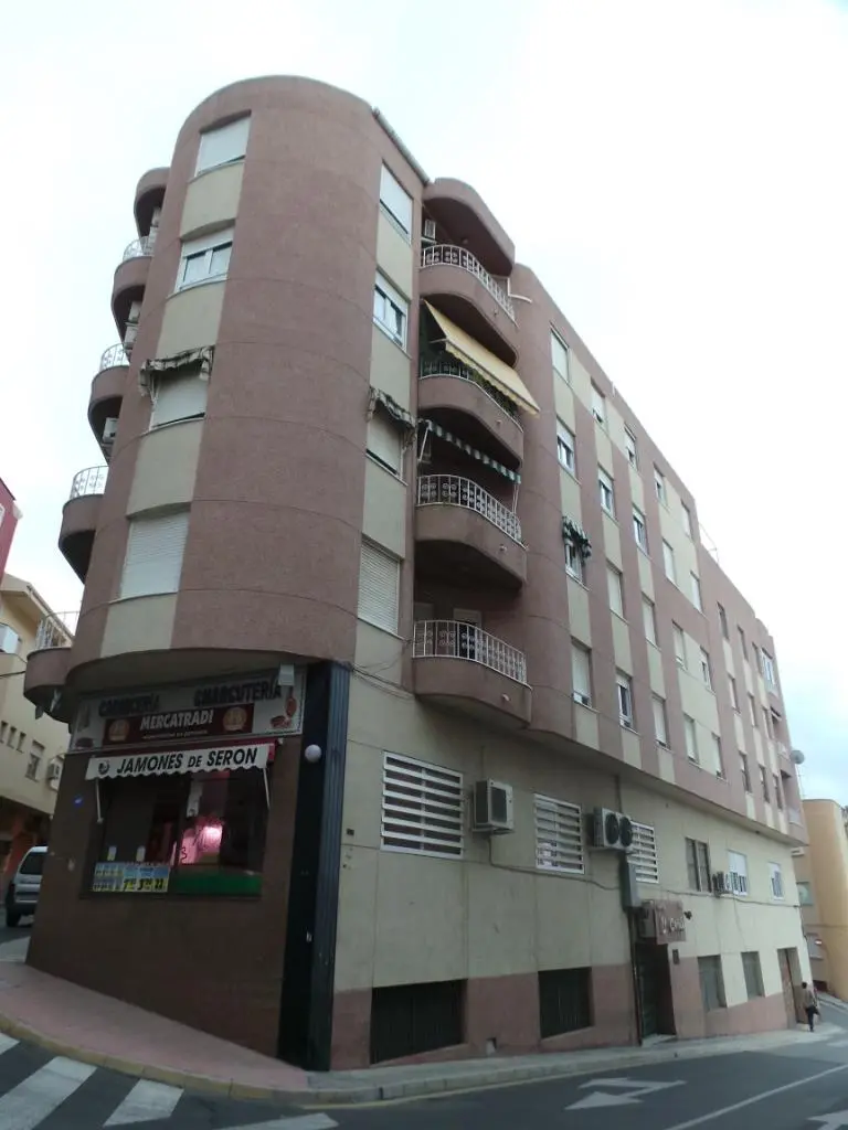 Vivienda en Onil