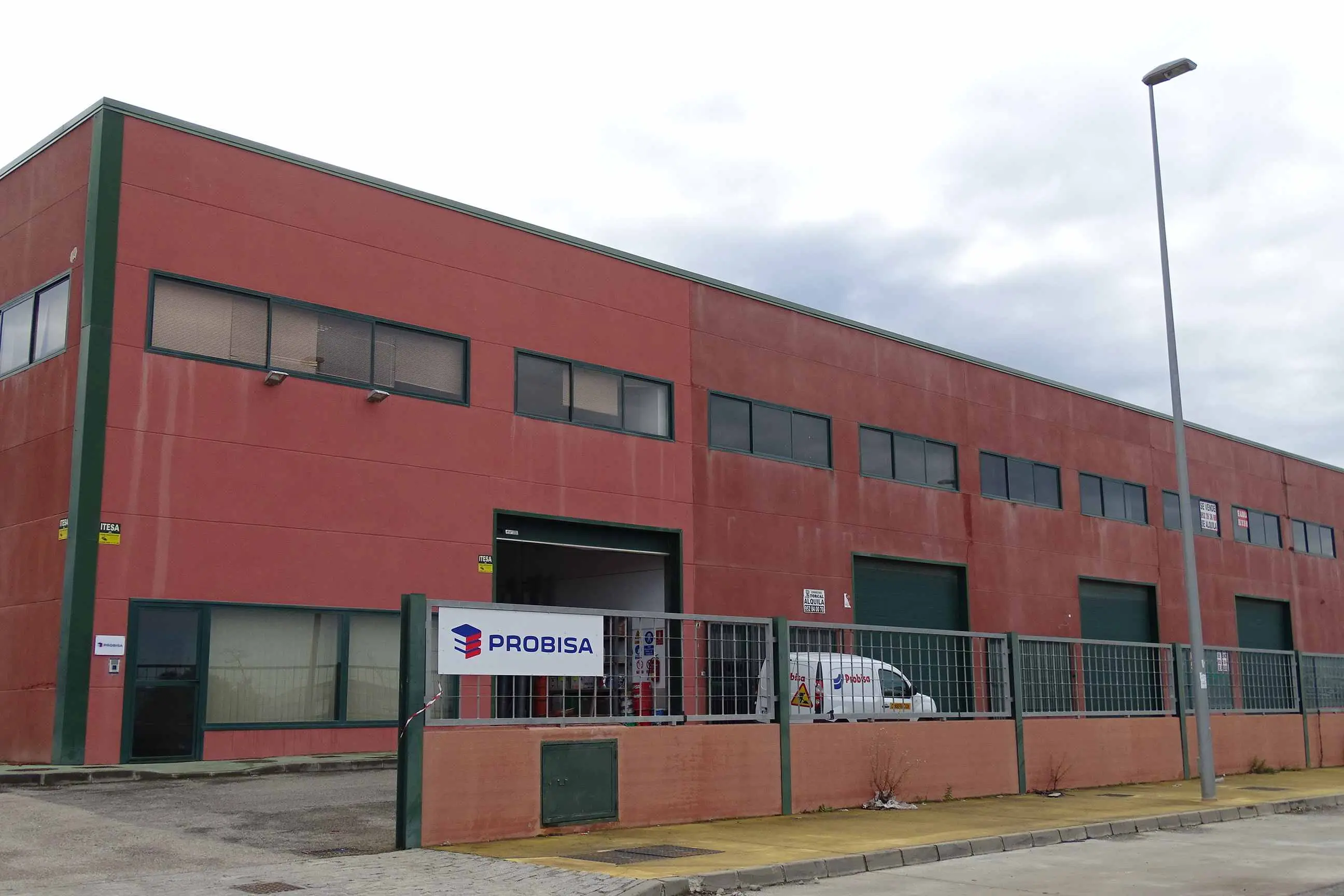 Nave en Antequera