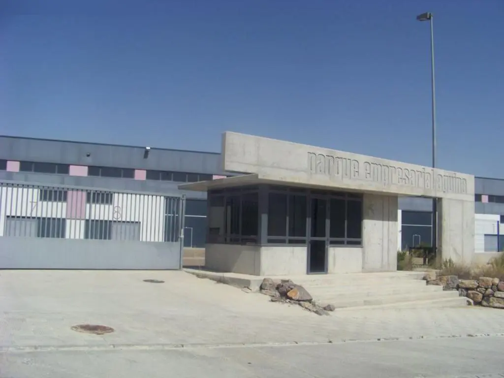 Nave en La Muela