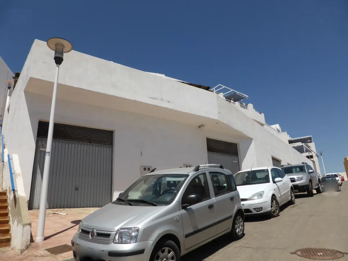 Garaje en Níjar