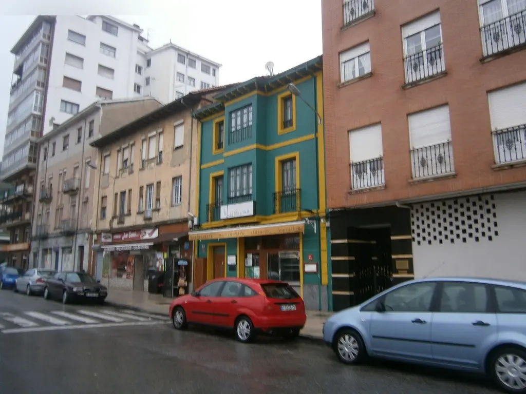 Local en San Martín del Rey Aurelio