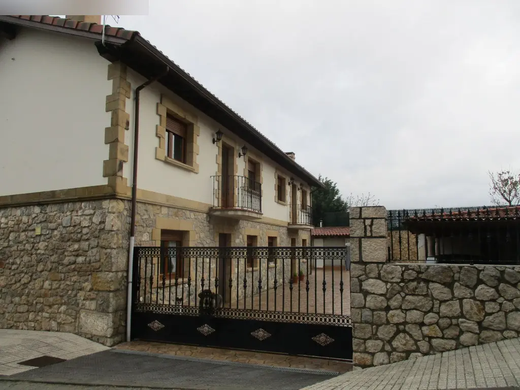 Vivienda en Santa Cruz de Bezana