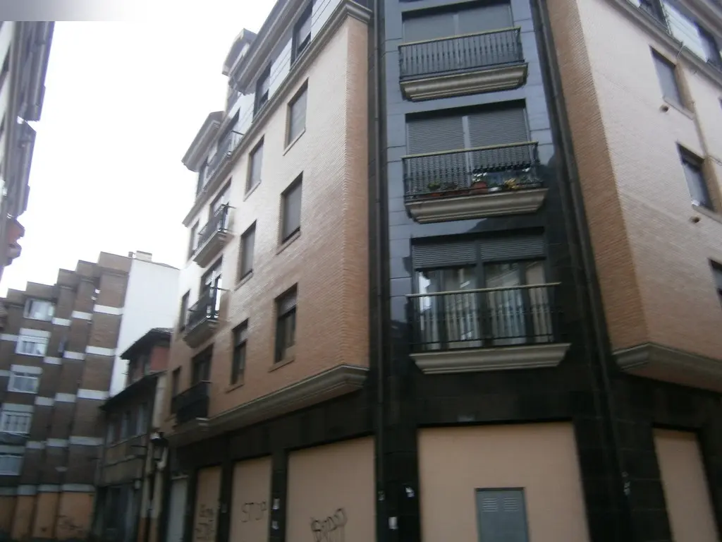 Vivienda en San Martín del Rey Aurelio