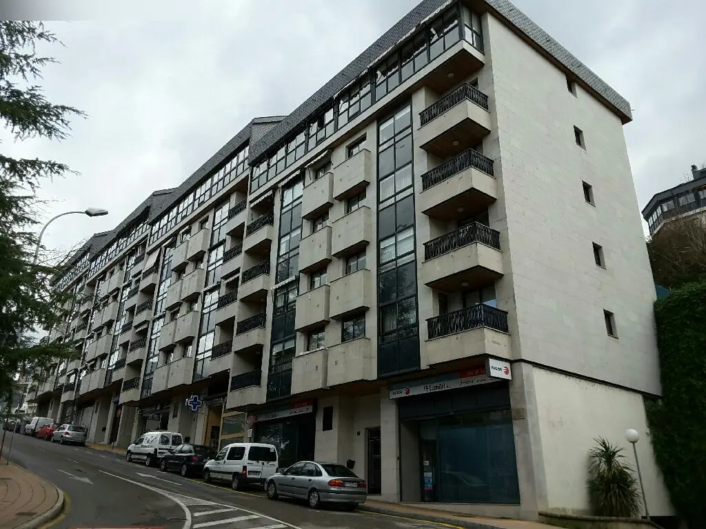 Local en Ourense