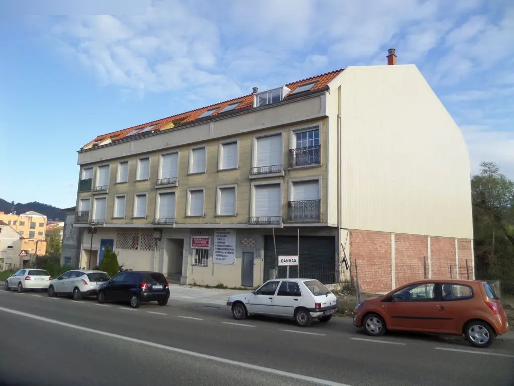 Local en Cangas