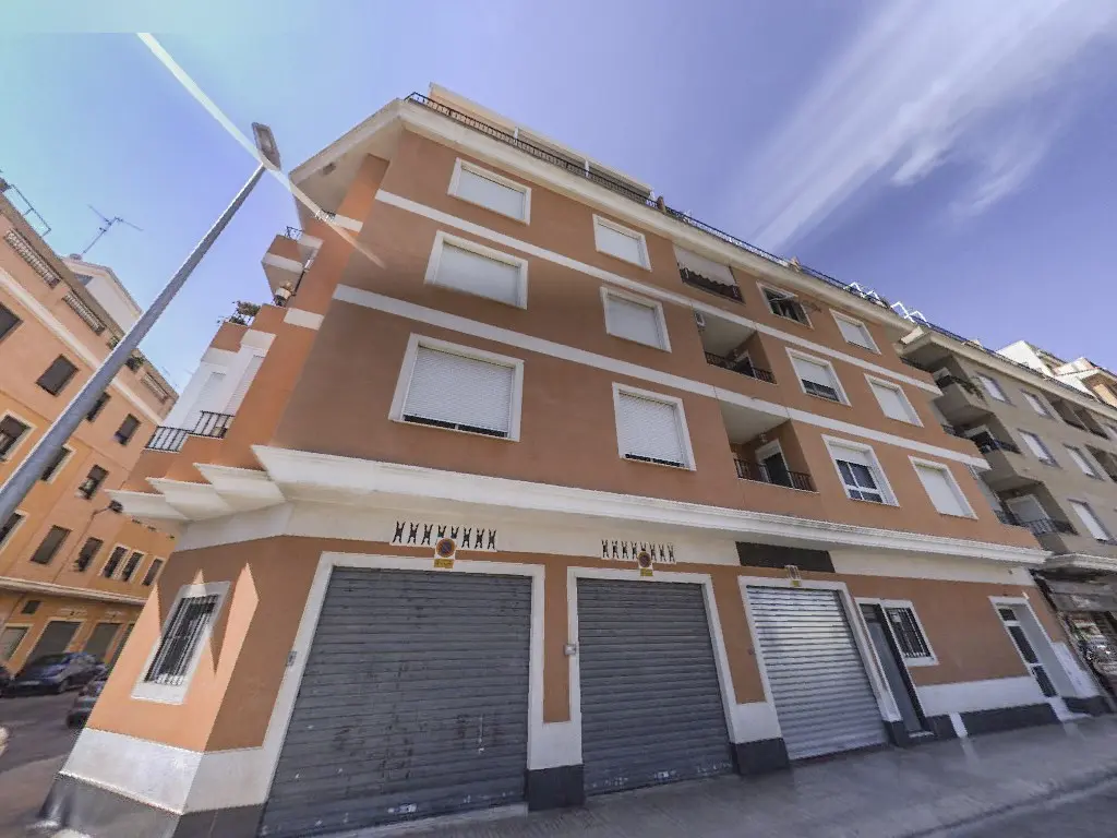 Local en Alzira