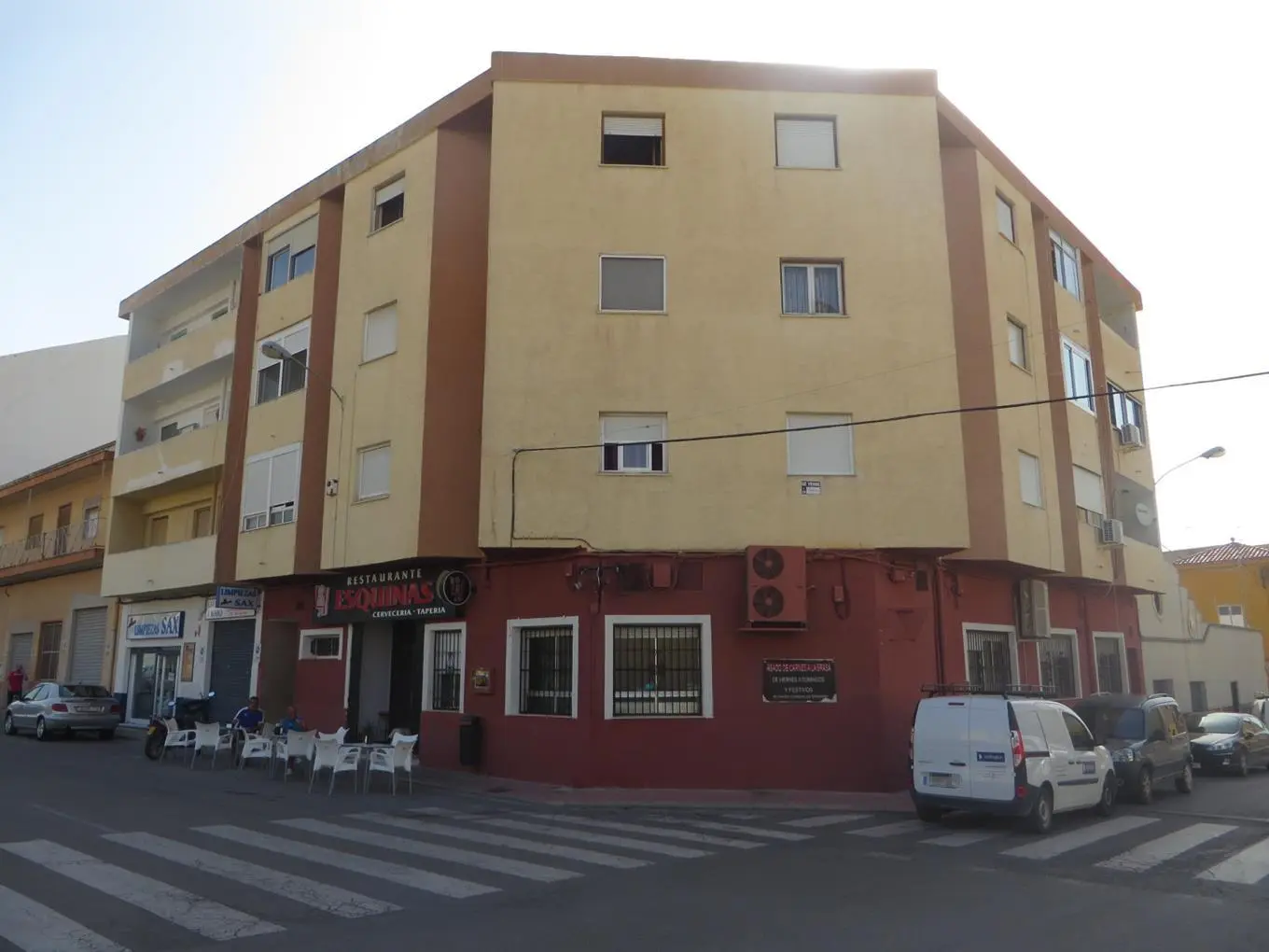 Vivienda en Sax