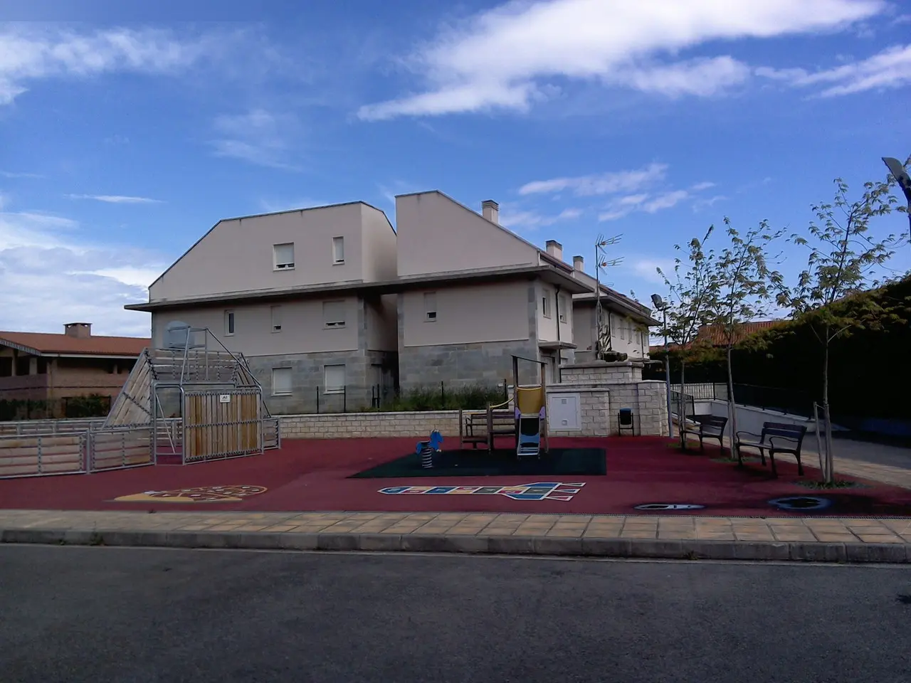 Vivienda en Alfoz de Lloredo