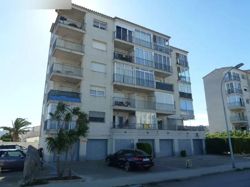 Vivienda en Roses