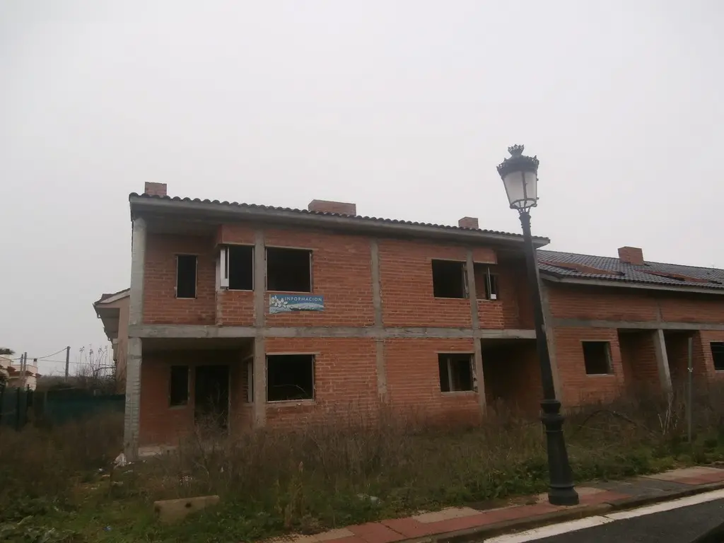 Vivienda en Anguciana