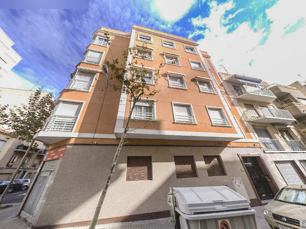 Local en Elche