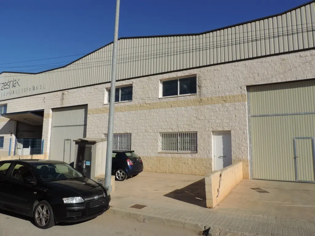 Nave en Alzira