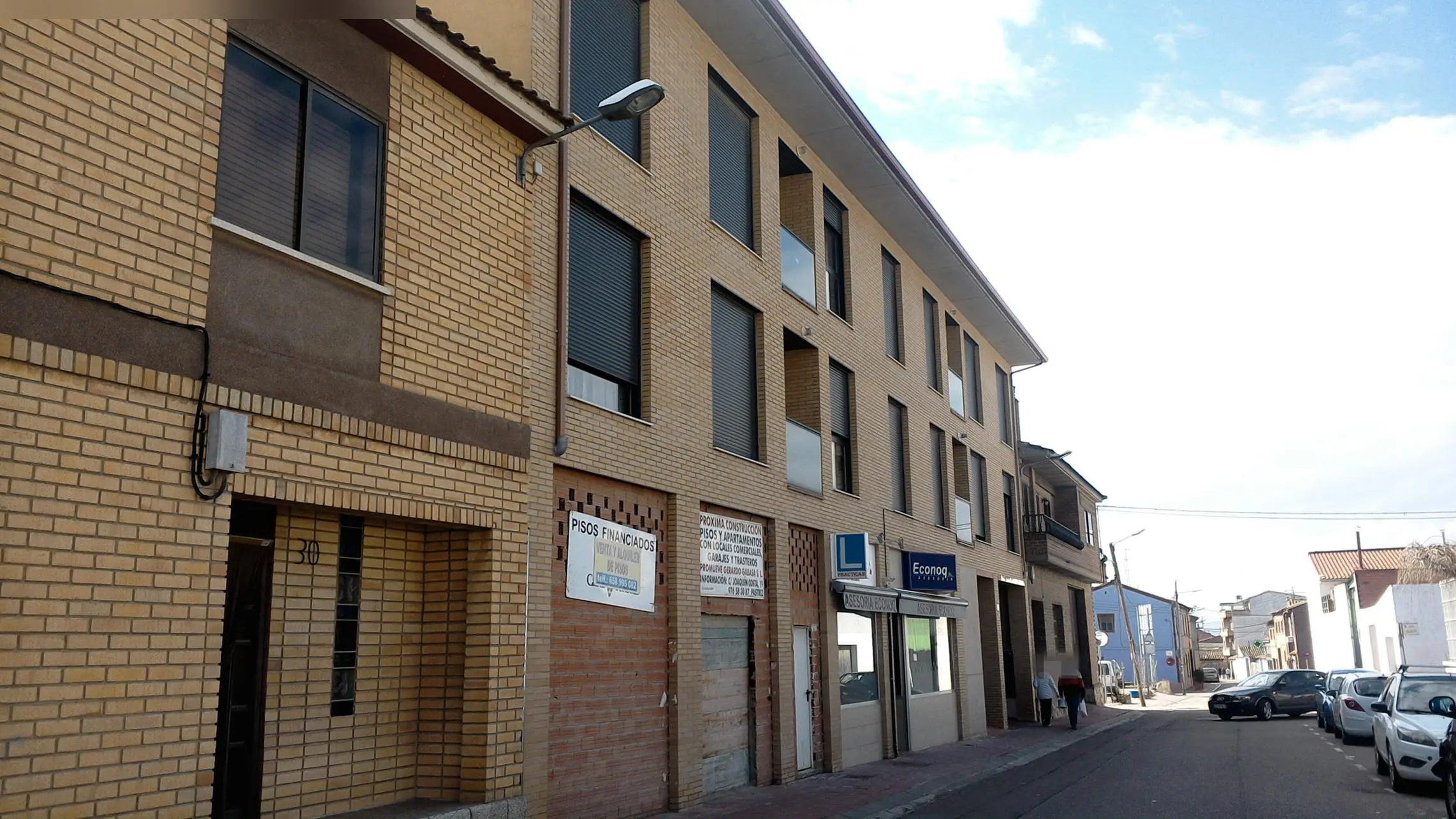 Vivienda en La Puebla de Alfindén