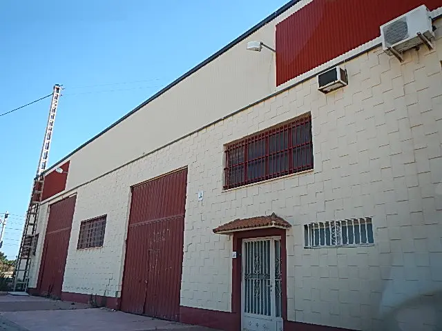 Nave en Almazora