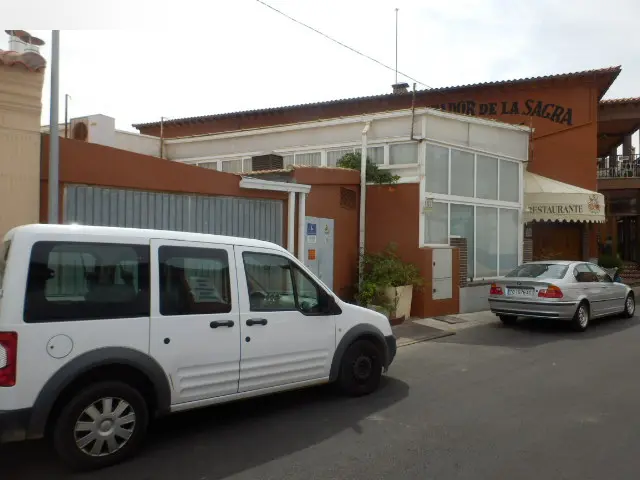 Nave en Cobeja