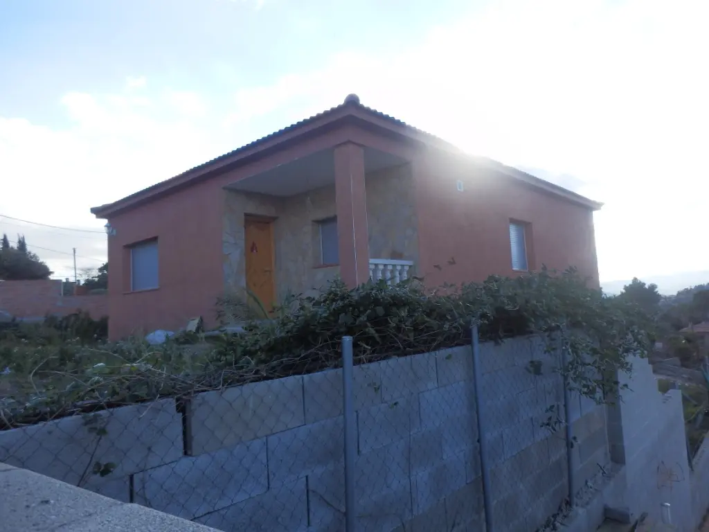 Vivienda en Mediona