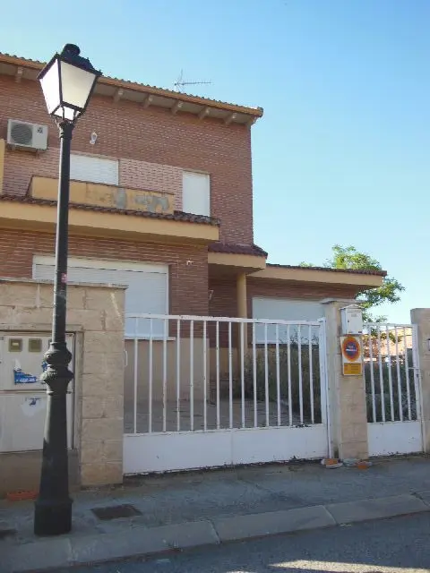 Vivienda en Villanueva de la Torre