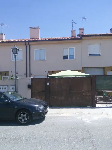 Vivienda en Hontanares de Eresma