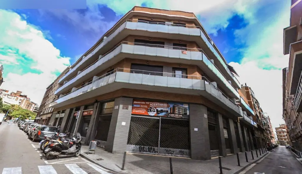 Local en L'Hospitalet de Llobregat