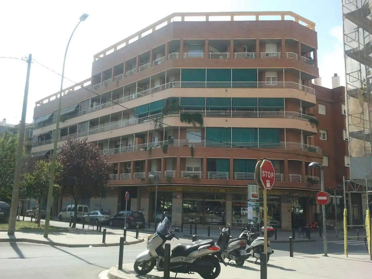 Local en Cornellà de Llobregat