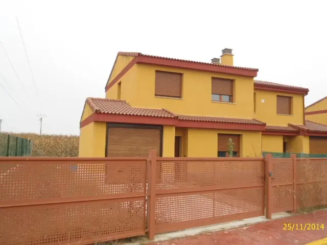 Vivienda en Grijota