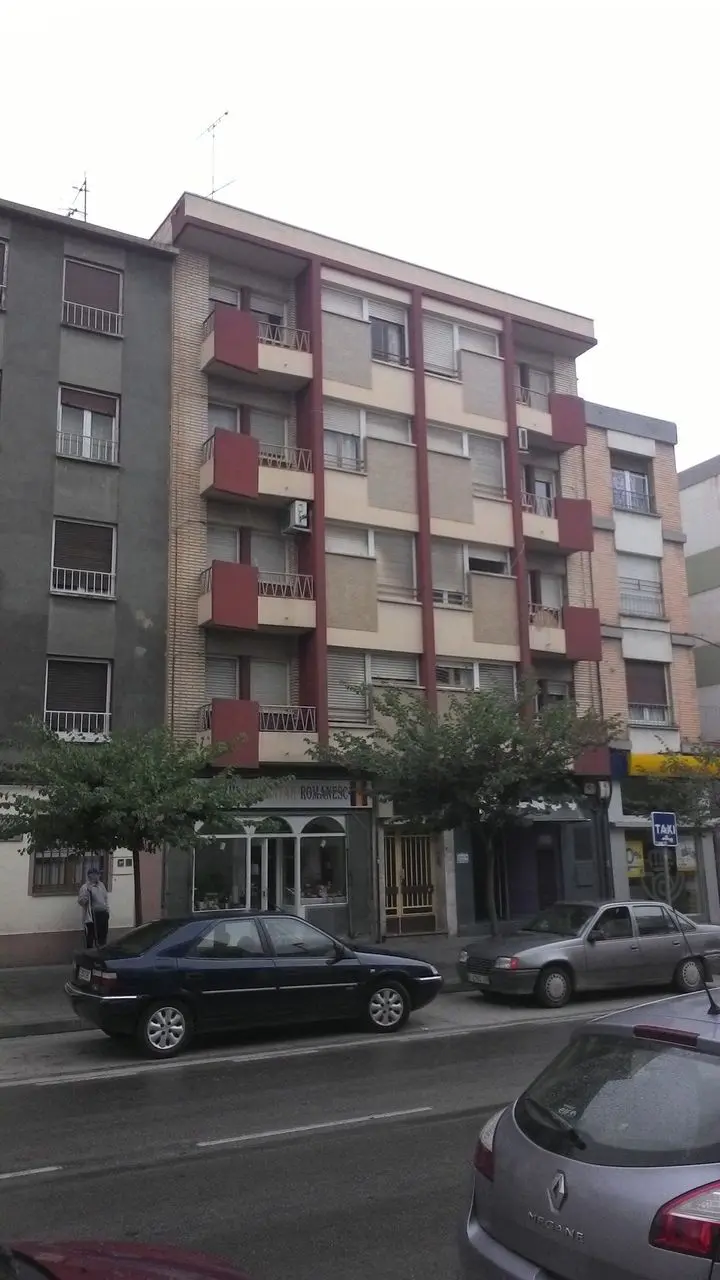 Vivienda en La Almunia de Doña Godina