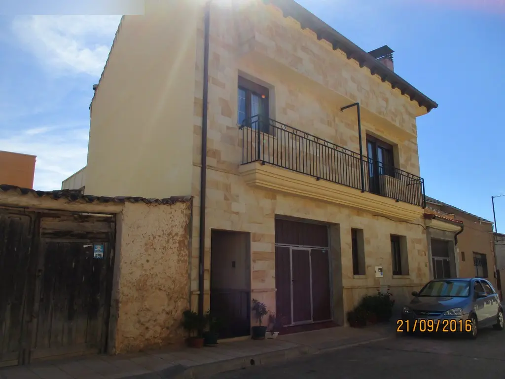 Vivienda en Fresnillo de las Dueñas