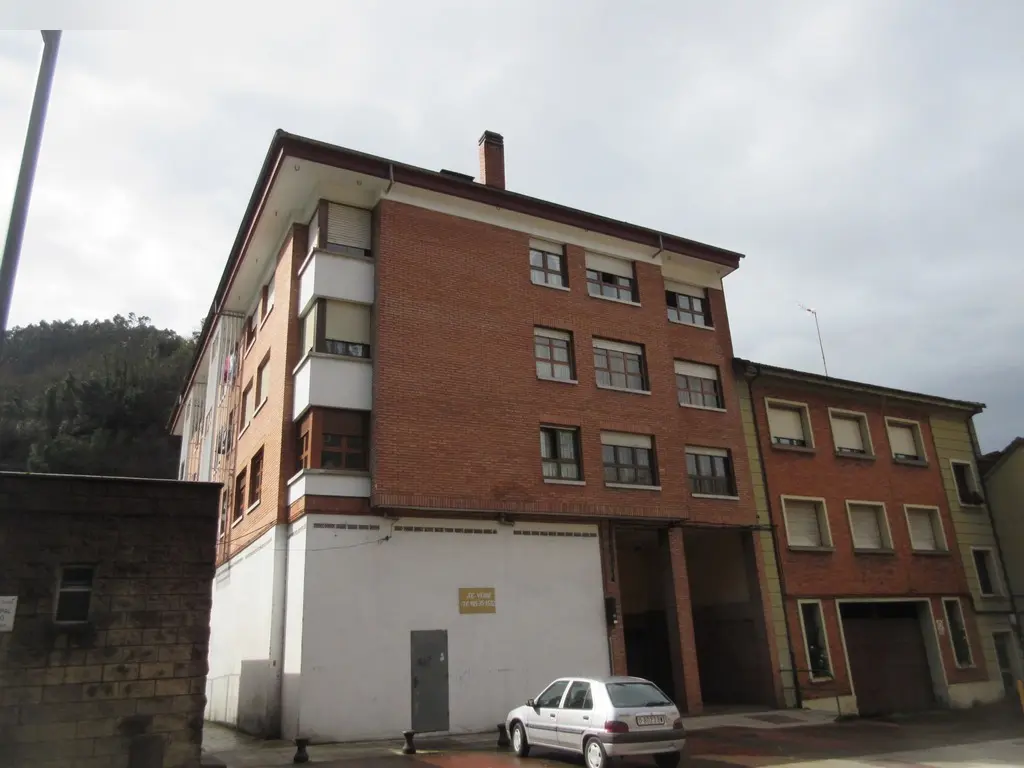 Local en Oviedo