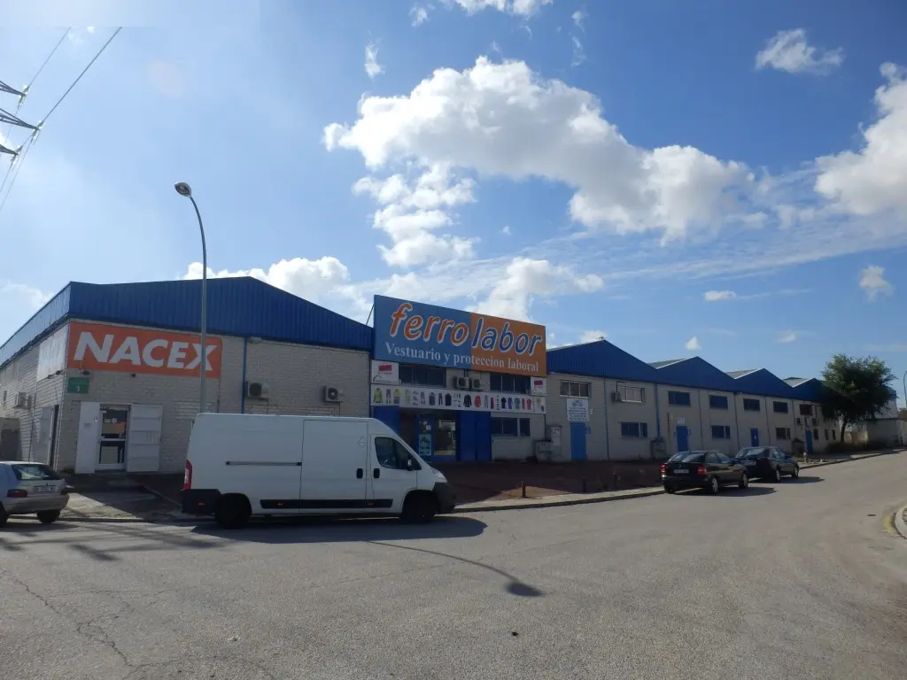 Nave en Valdemoro