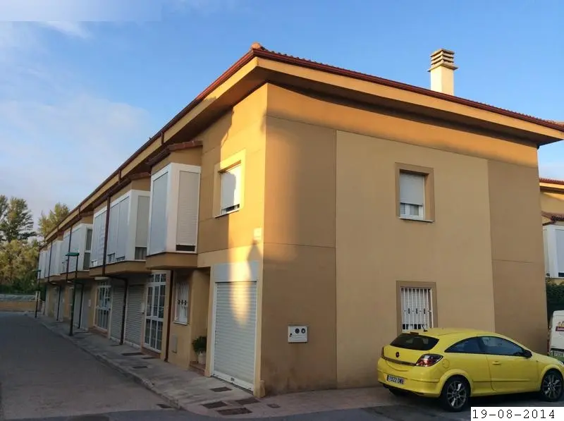 Vivienda en Villagonzalo Pedernales